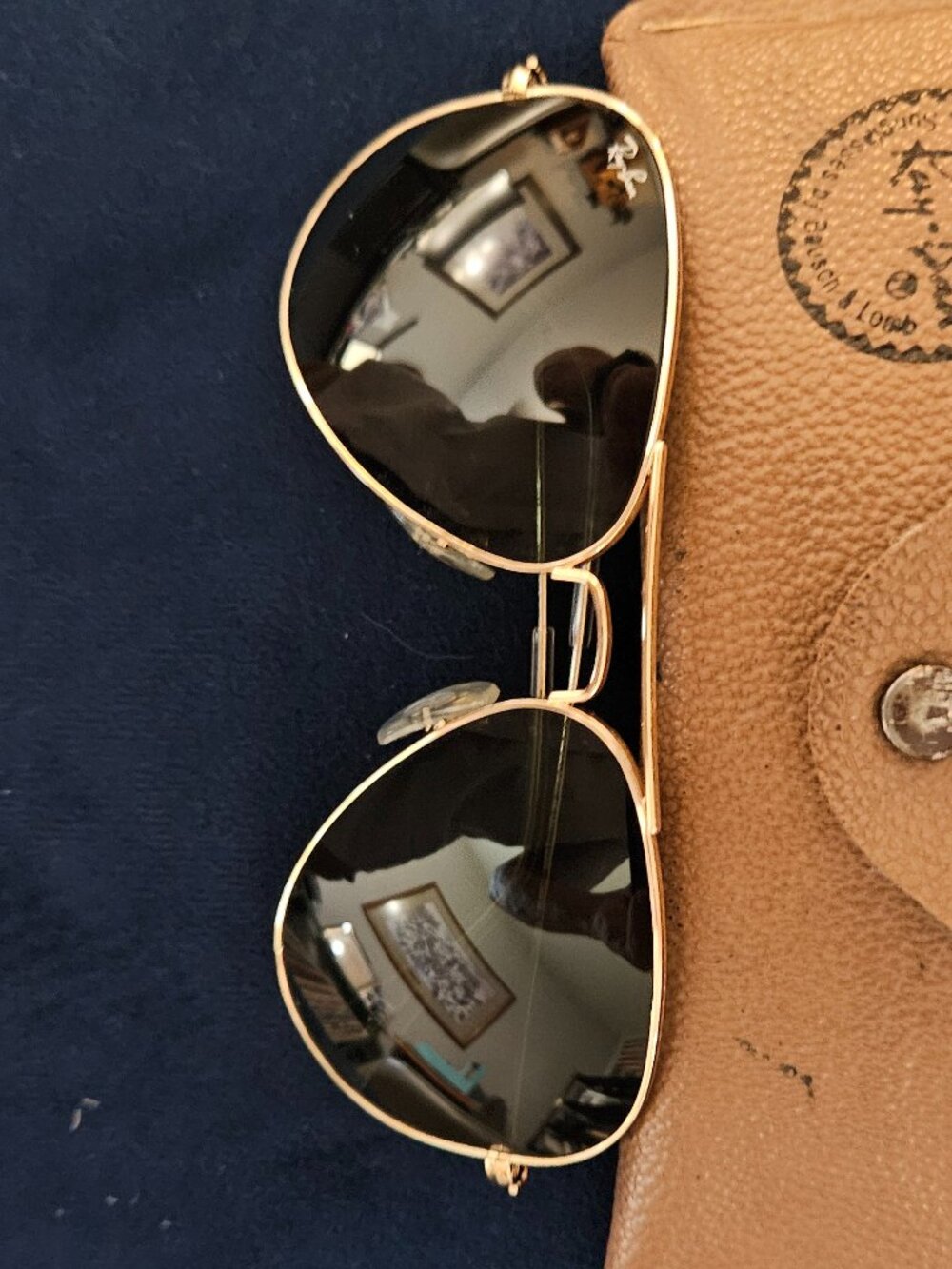 Authentic Ray-Ban Aviator Sunglasses {#811-7}